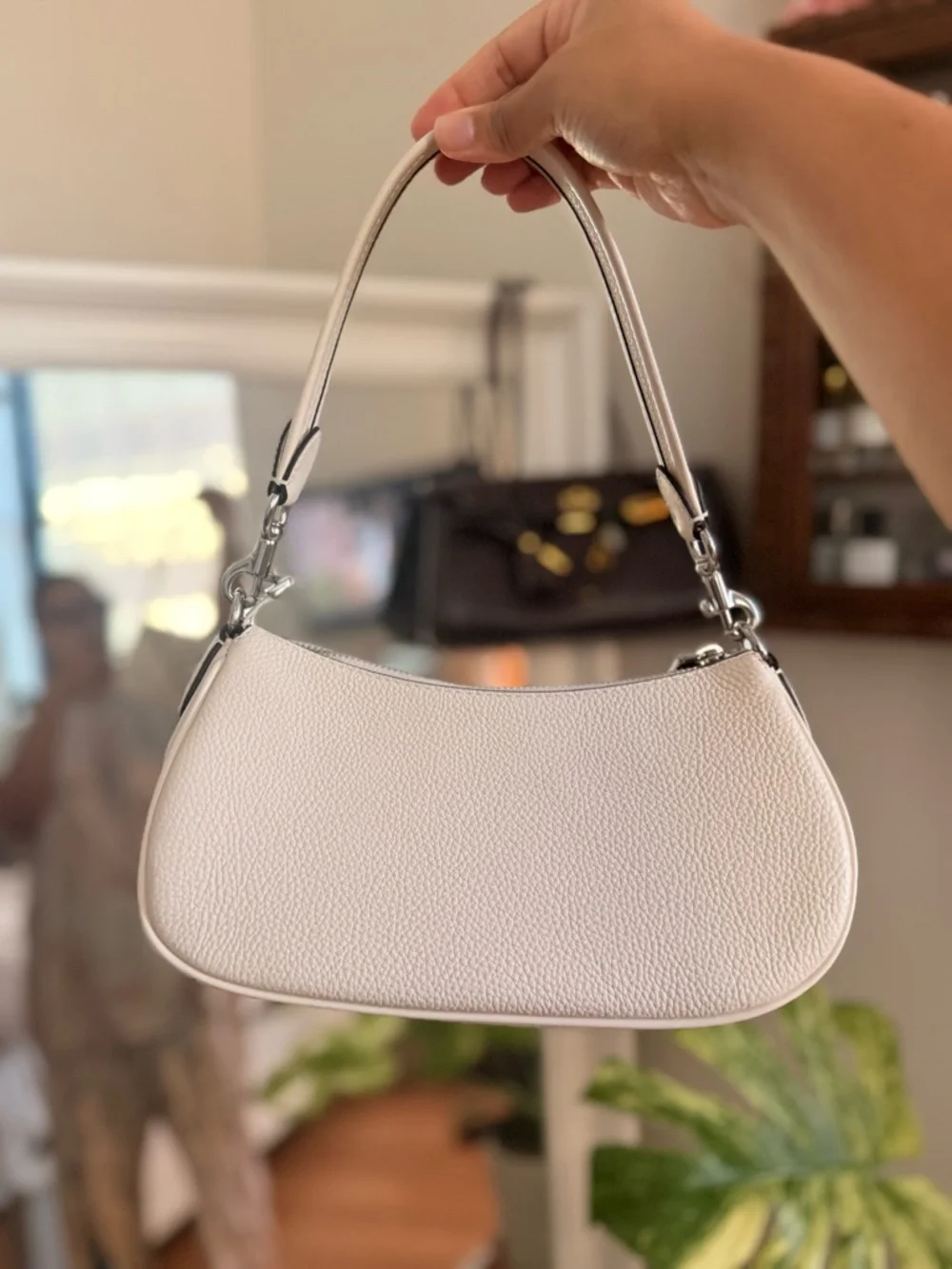 Coach Cream Pebble Leather Shoulder Bag with Double Buckle Pockets - Picture 2 of 5